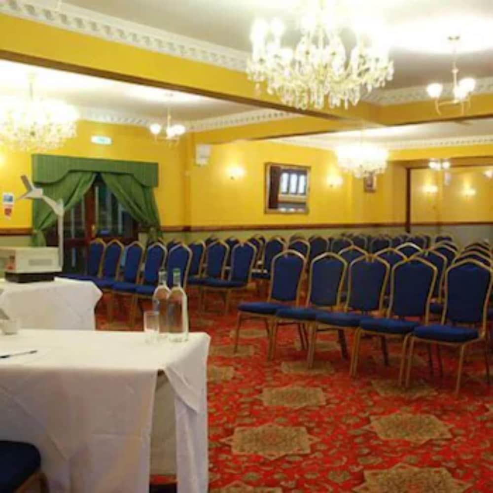 Crown & Cushion Hotel Chipping Norton Eksteriør bilde